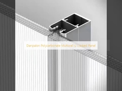 Panneau alvéolaire en polycarbonate Danpalon à emboîtement en U