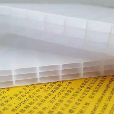 Eco-Friendly Durable Polycarbonate Hollow Sheet with Customized Length for Greenhouse Applications