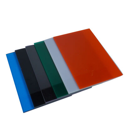 Aangepaste krasbestendige hard gecoate heldere transparante massieve polycarbonaat panelen